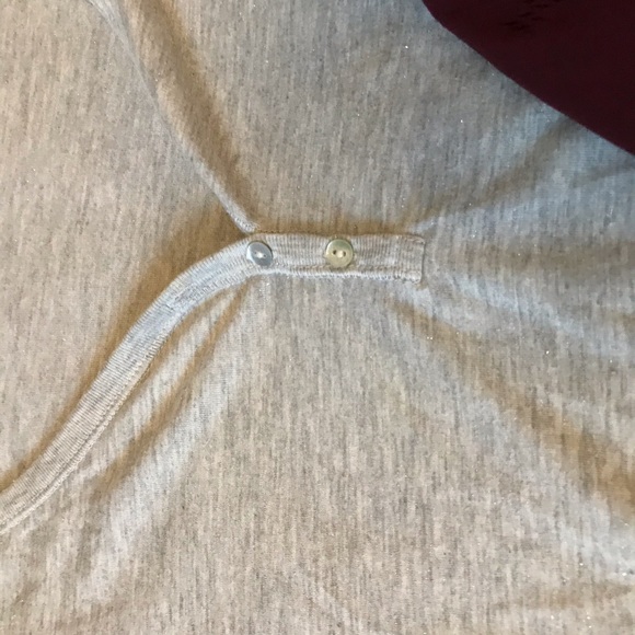 Three long sleeve shirts - Picture 6 of 6